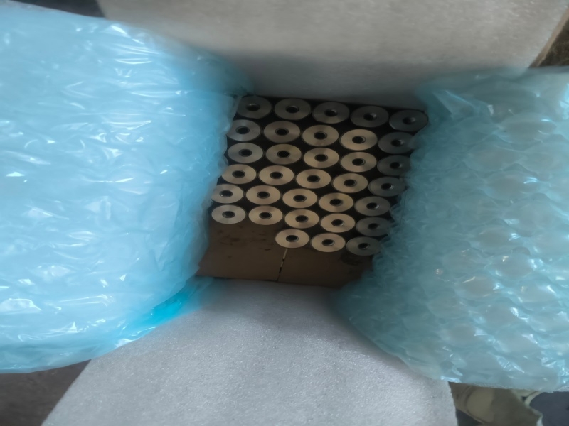 样品丝套出口